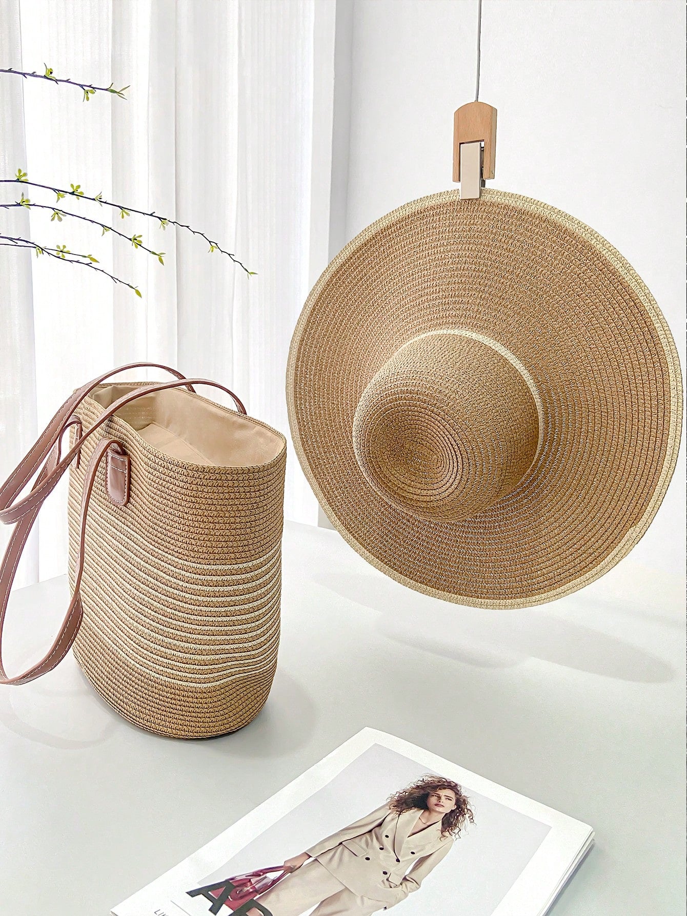 1 conjunto Chapéu de Palha de Aba Larga e Bolsa de Grande Capacidade em Estilo Boho Feminino, Conjunto de Chapéu de Sol Fashion e Bolsa de Praia Elegante para Férias, Viagens ou Uso Diário.