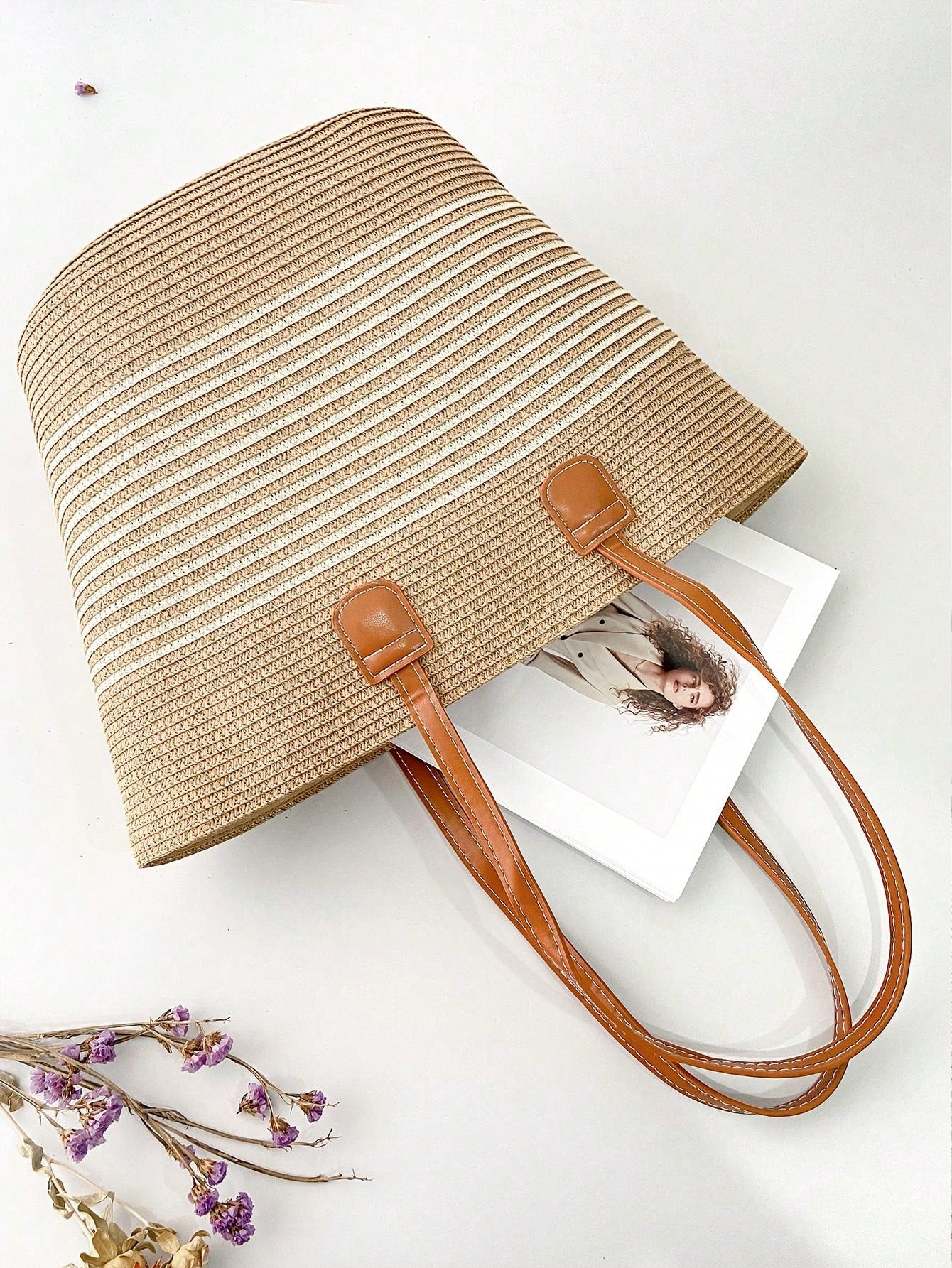 1 conjunto Chapéu de Palha de Aba Larga e Bolsa de Grande Capacidade em Estilo Boho Feminino, Conjunto de Chapéu de Sol Fashion e Bolsa de Praia Elegante para Férias, Viagens ou Uso Diário.